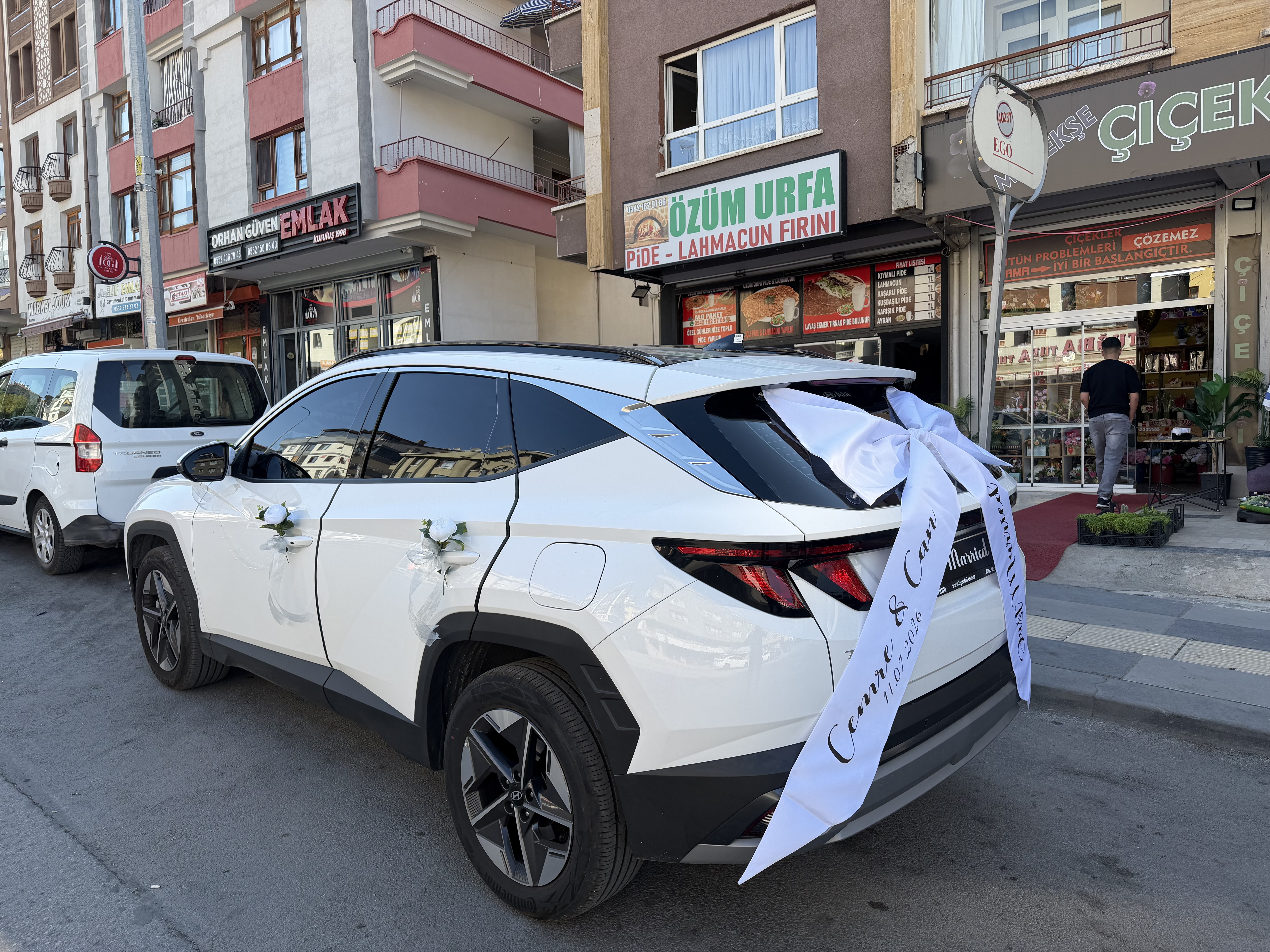 Fiyonklu Gelin Arabası Süsleme